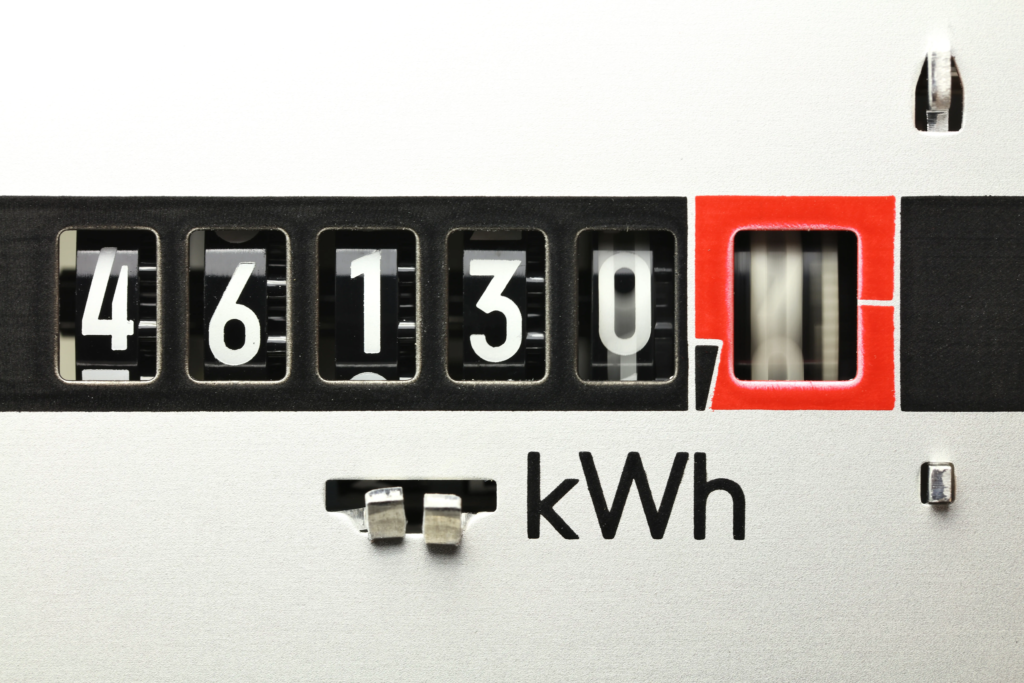 Compteur d'électricité affichant la consommation en KwH