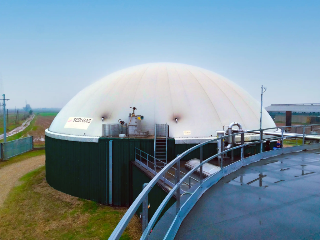 Unité de méthanisation agricole, avec gazomètre pour le stockage du biogaz