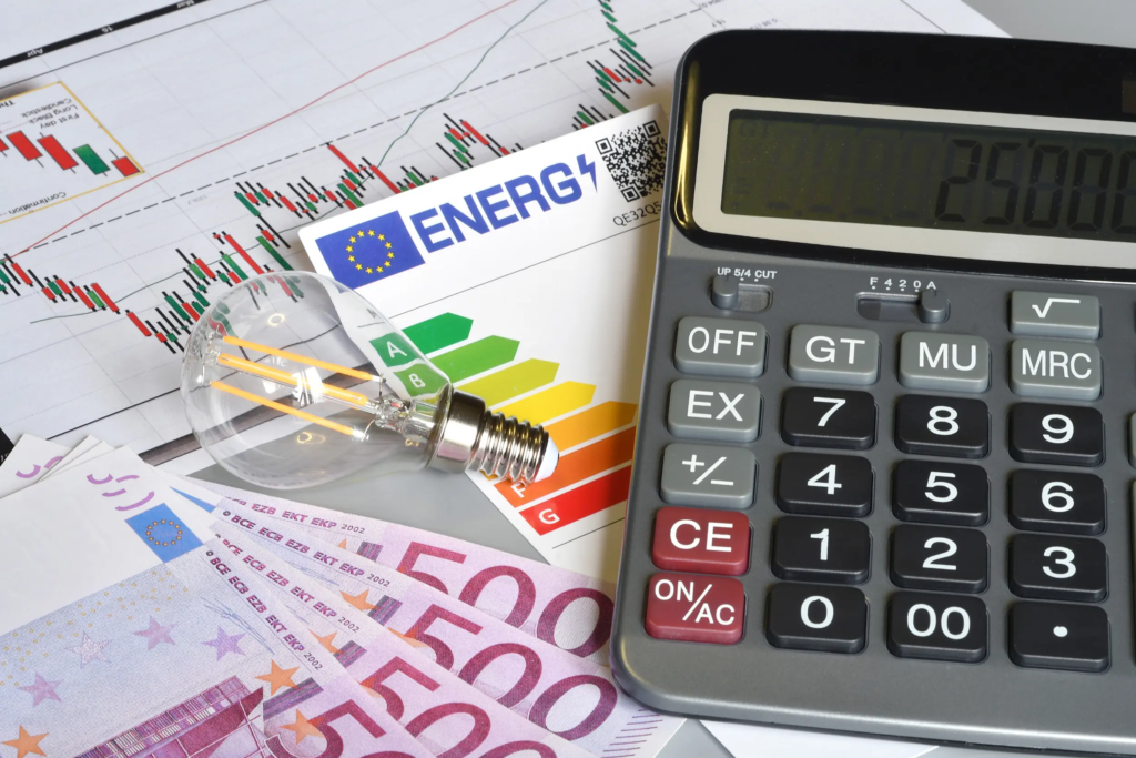 Les obligés CEE ont 4 solutions pour couvrir leur obligation : achat direct, génération propre, délégation et trading.